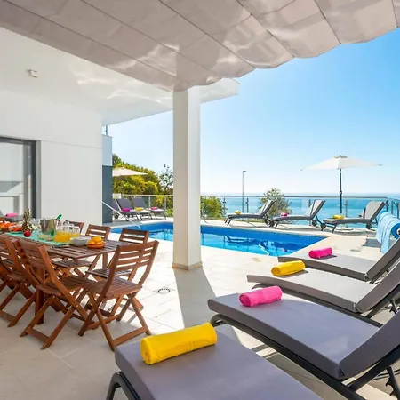 Villa Ladera Sol By *