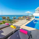 Ladera Sol By וילה