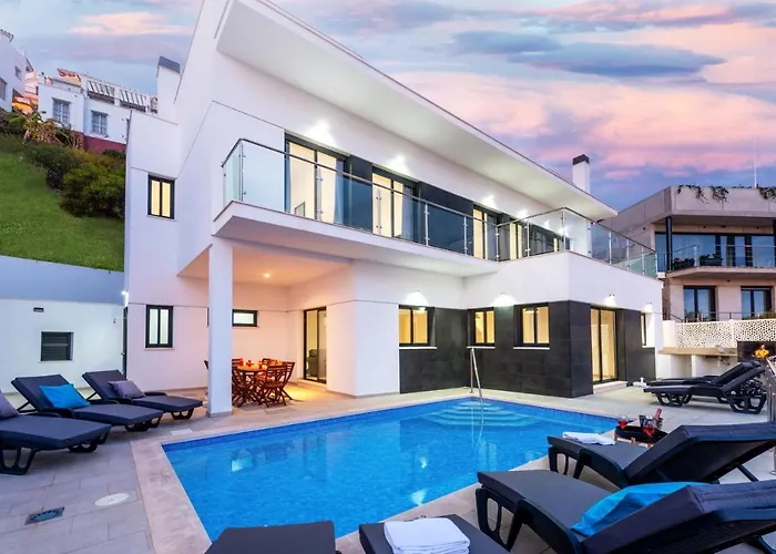 Villa Ladera Sol By *